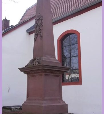 we_kirche_obelisk